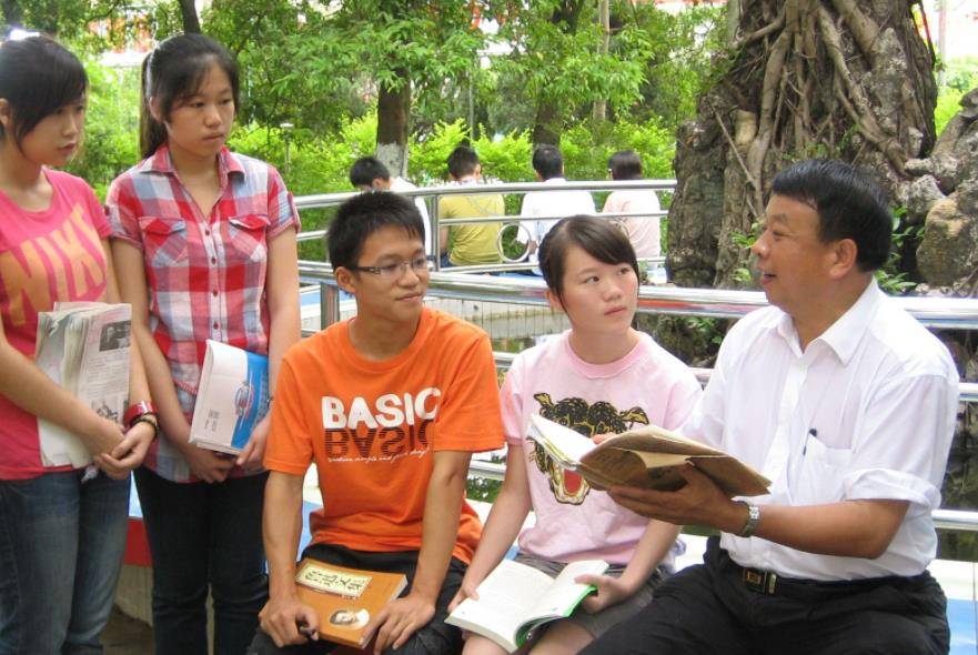 外地人读书为什么要交学费 外地人读书为什么要交学费呢